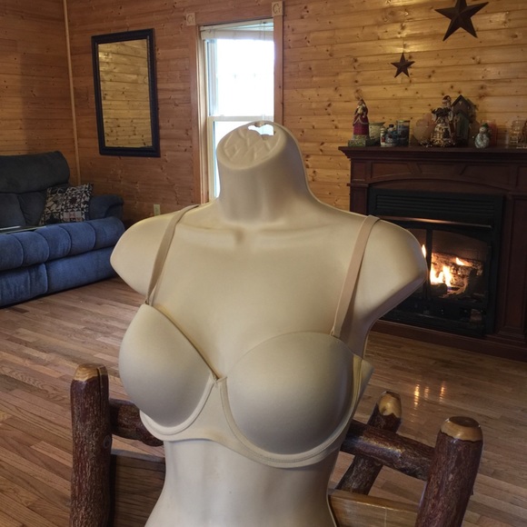 Victoria's Secret Other - Victoria’s Secret bra 36d lined strapless